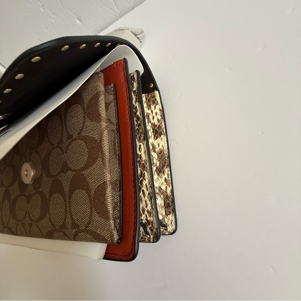 NWT Authentic Coach Klare Crossbody Bag In Signature Canvas With Rivets - Picture 8 of 13